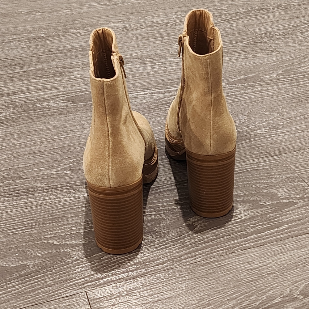 Steve Madden Sand Suede Block Heel Ankle Boots, 9 1/2 - Picture 4 of 10